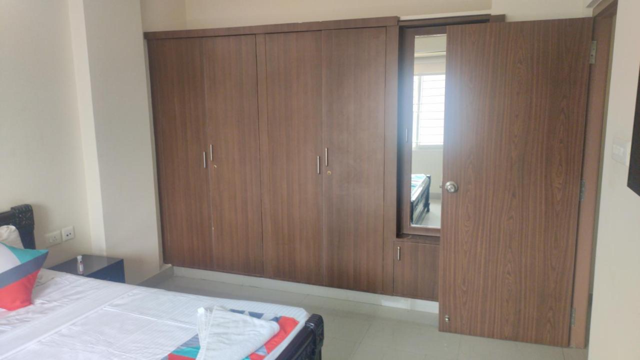 Skyview Suites Hyderabad Bagian luar foto