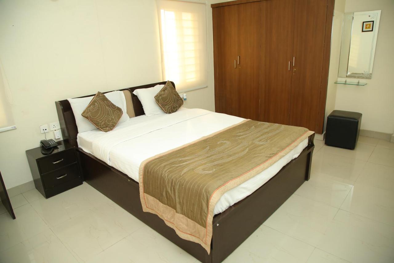 Skyview Suites Hyderabad Bagian luar foto