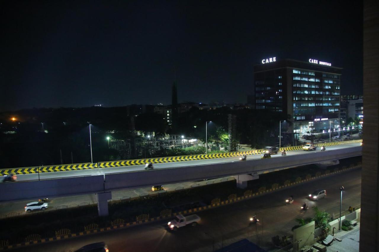 Skyview Suites Hyderabad Bagian luar foto