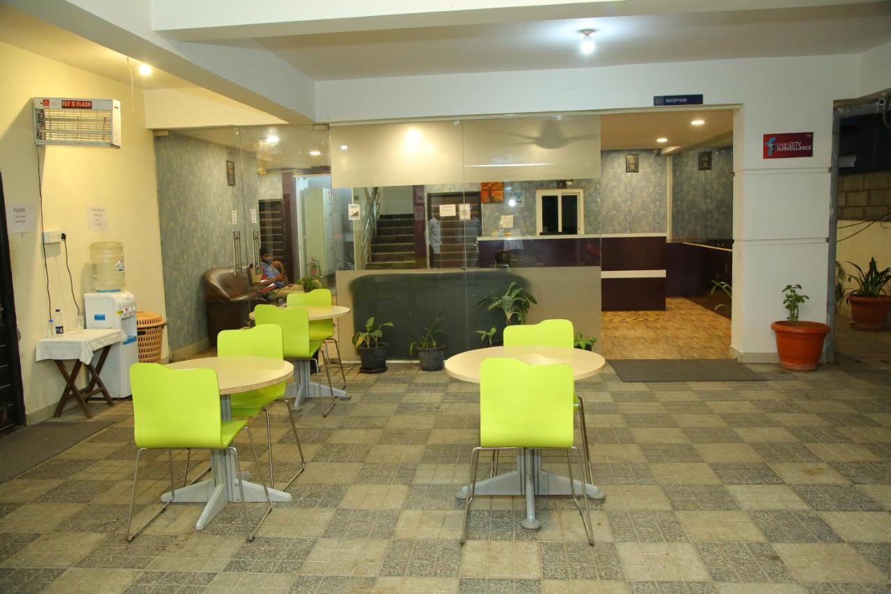 Skyview Suites Hyderabad Bagian luar foto