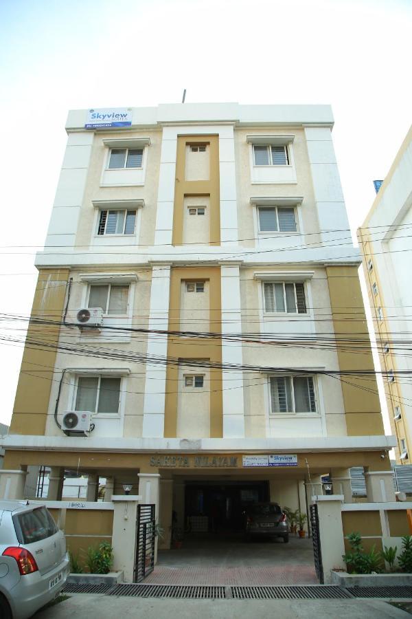 Skyview Suites Hyderabad Bagian luar foto