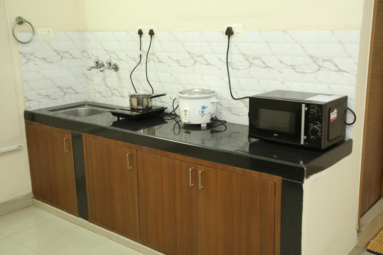 Skyview Suites Hyderabad Bagian luar foto