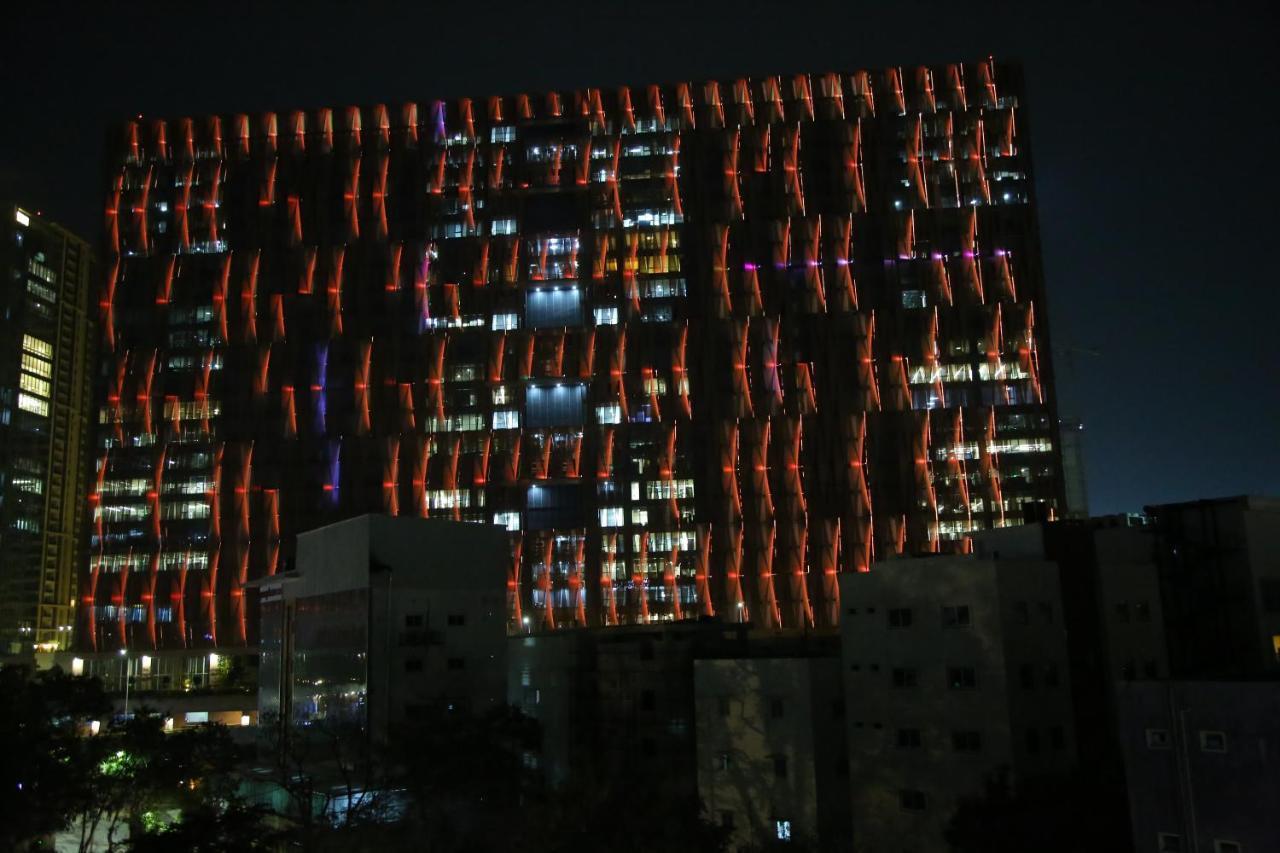 Skyview Suites Hyderabad Bagian luar foto