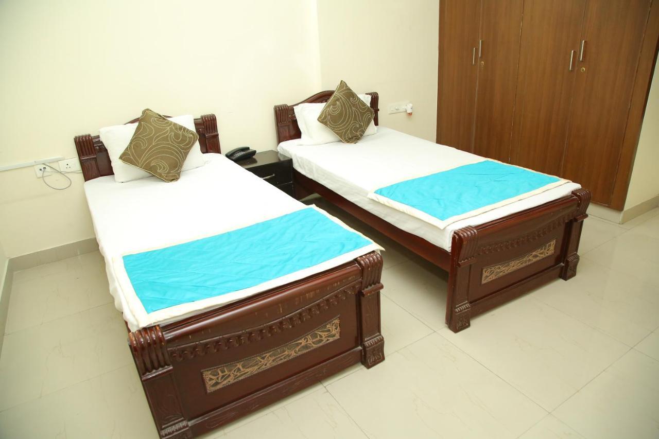 Skyview Suites Hyderabad Bagian luar foto