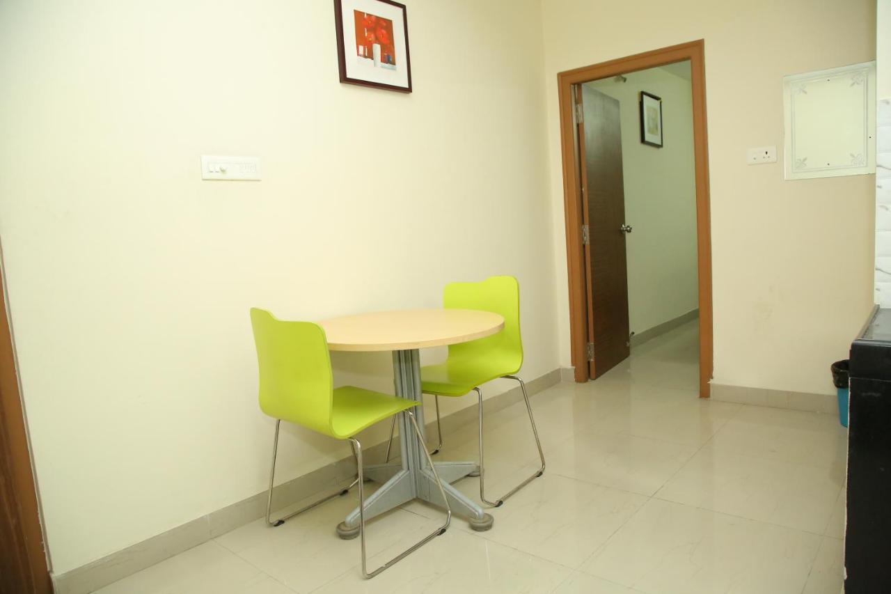 Skyview Suites Hyderabad Bagian luar foto